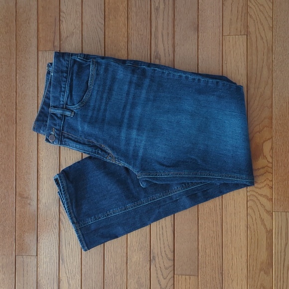 Banana Republic Blue Jeans 32" x 30" (Like New) - Picture 10 of 10